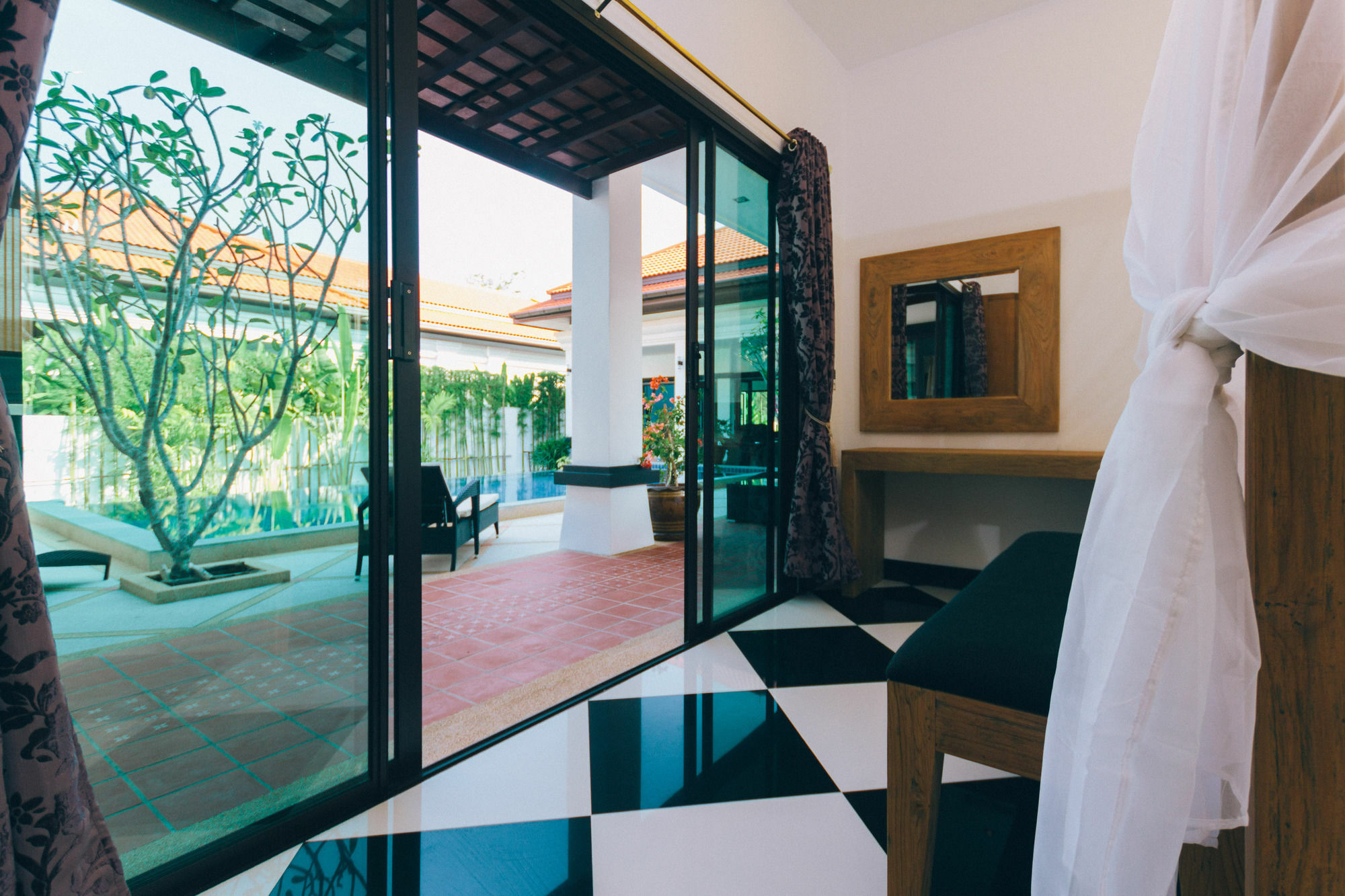 חוף סורין Jewels Villas Phuket מראה חיצוני תמונה